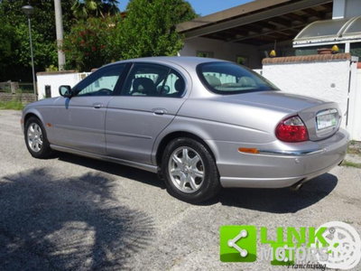 Jaguar S-Type 3.0 V6 Executive (3)