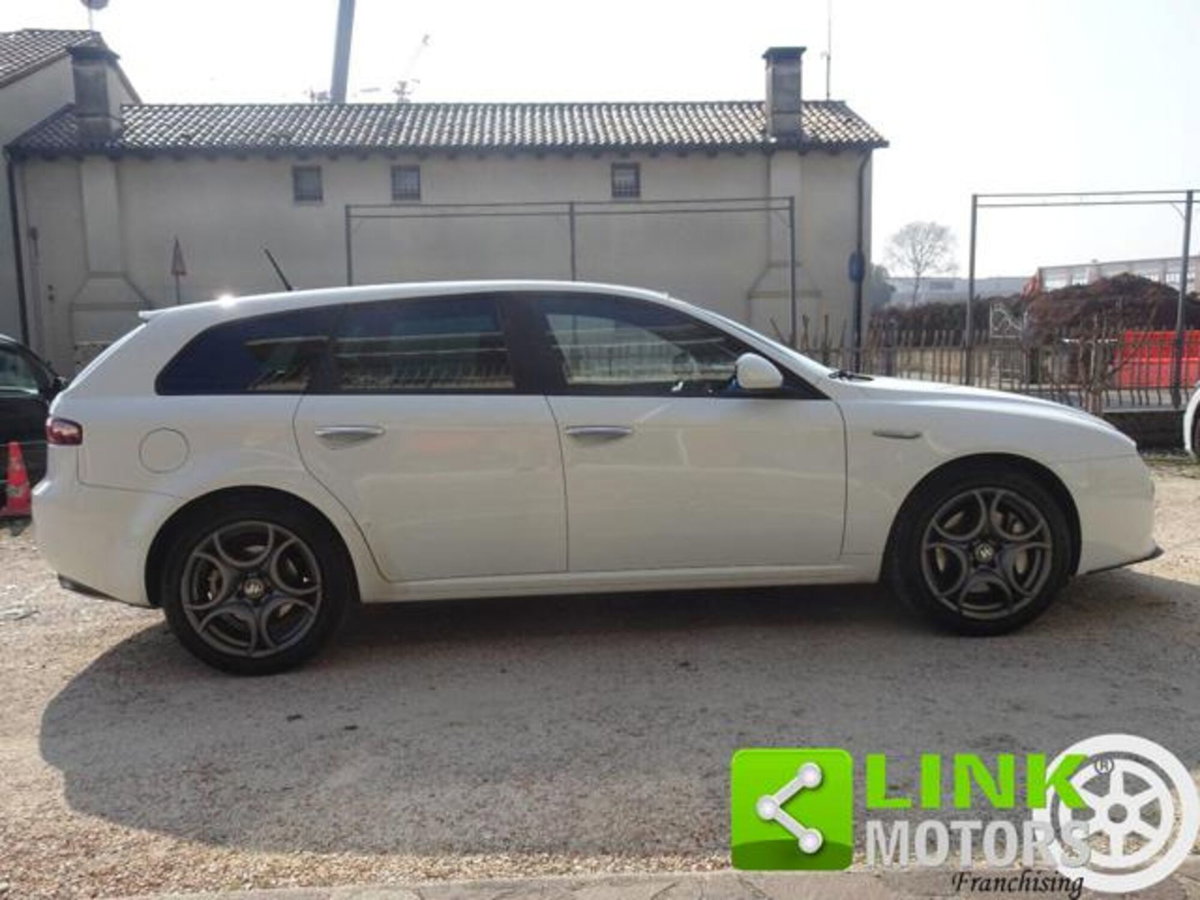 Alfa Romeo 159 SportWagon 1750 TBi Sportwagon Distinctive (14)