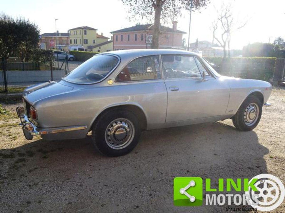 Alfa Romeo Giulietta 1750 tbi Quadrifoglio Verde 235cv (16)