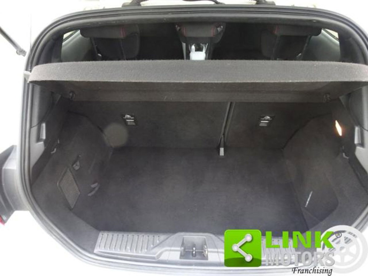 Ford Fiesta 1.1 85 CV 5 porte ST-Line (20)