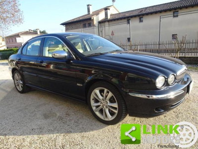 Jaguar X-Type 3.0 V6 24V cat Executive usata