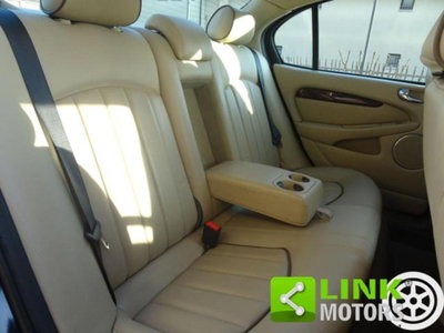 Jaguar X-Type 3.0 V6 24V cat Executive (14)
