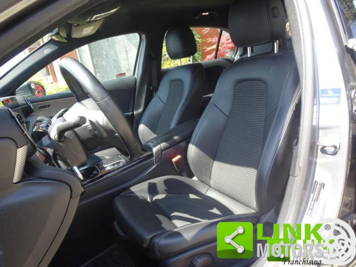 Mercedes-Benz Classe A Sedan 180 d 4p. Sport (10)