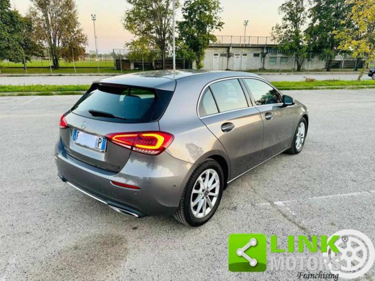 Mercedes-Benz Classe A Sedan 180 d 4p. Sport (5)
