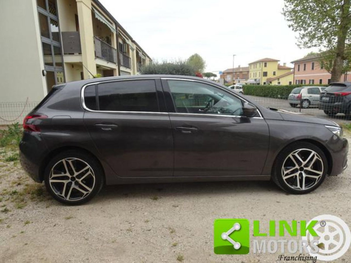 Peugeot 308 BlueHDi 130 S&S EAT8 GT Line (11)