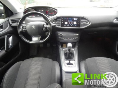Peugeot 308 BlueHDi 130 S&S EAT8 GT Line (2)