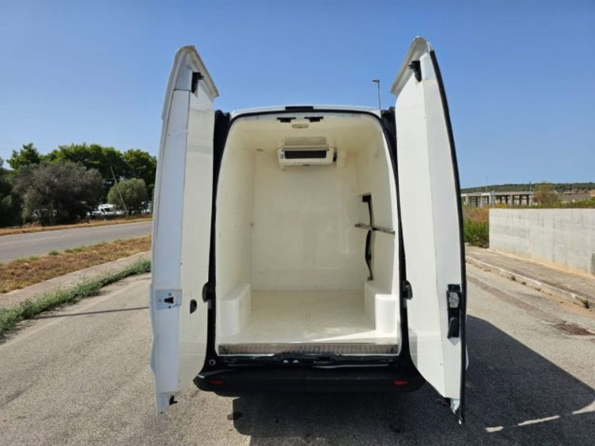 Renault Trafic Furgone T29 1.6 dCi 145CV S&S PC-TA Furgone Ice (16)