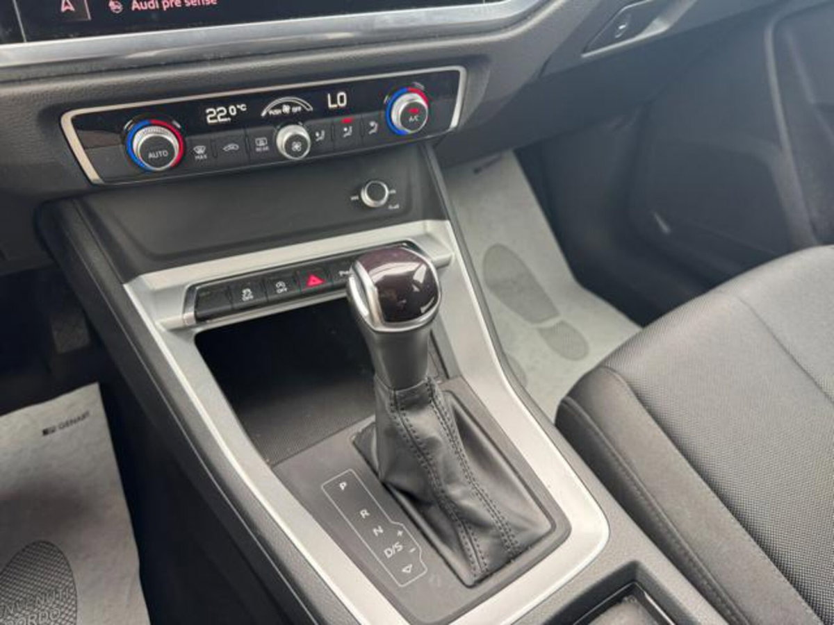 Audi Q3 Sportback 2.0 tdi Business 150cv s-tronic (15)