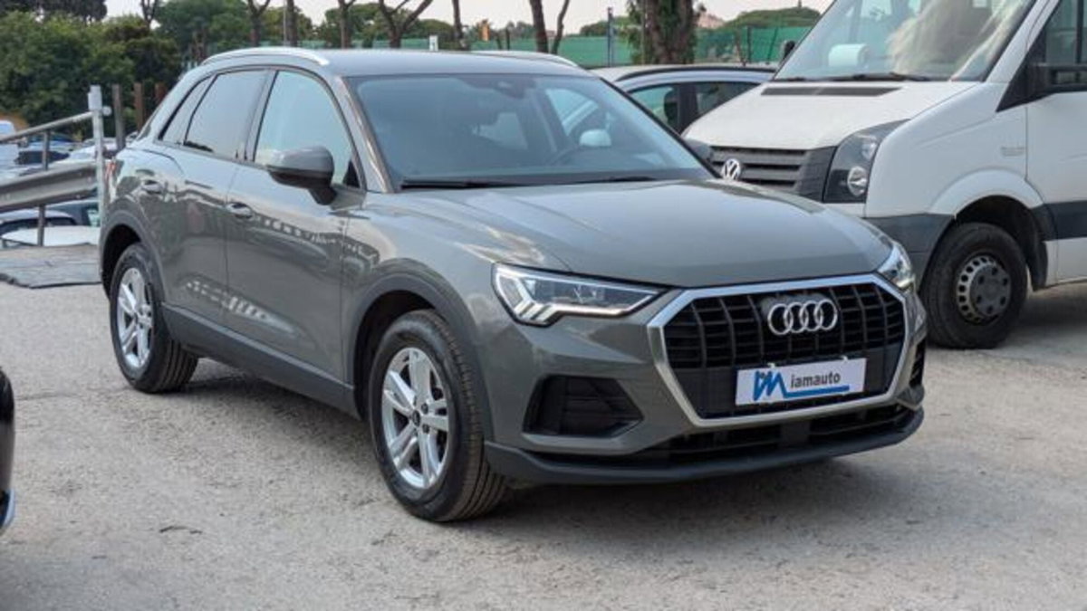 Audi Q3 Sportback 2.0 tdi Business 150cv s-tronic (2)