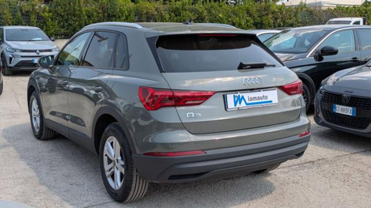Audi Q3 Sportback 2.0 tdi Business 150cv s-tronic (5)