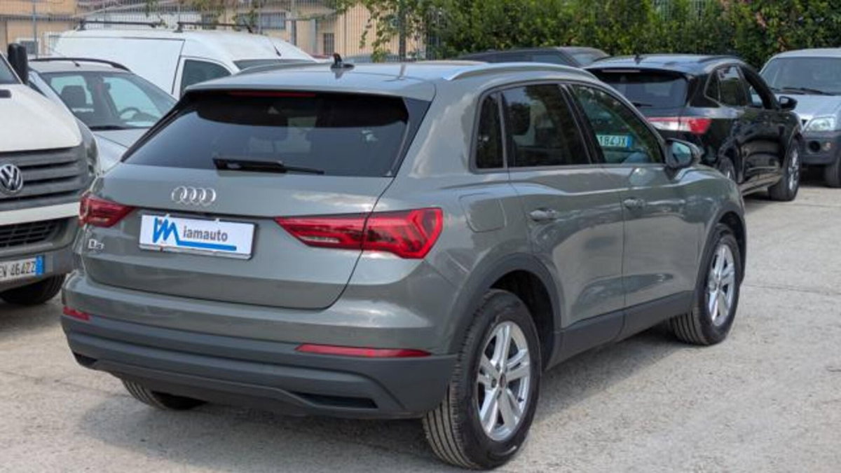 Audi Q3 Sportback 2.0 tdi Business 150cv s-tronic (7)