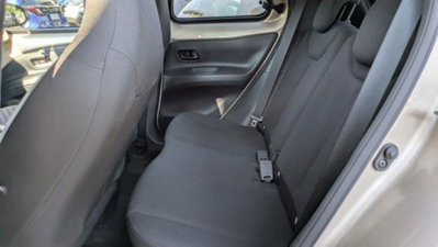 Toyota Aygo X 1.0 Lounge 72cv (11)