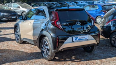 Toyota Aygo X 1.0 Lounge 72cv (4)