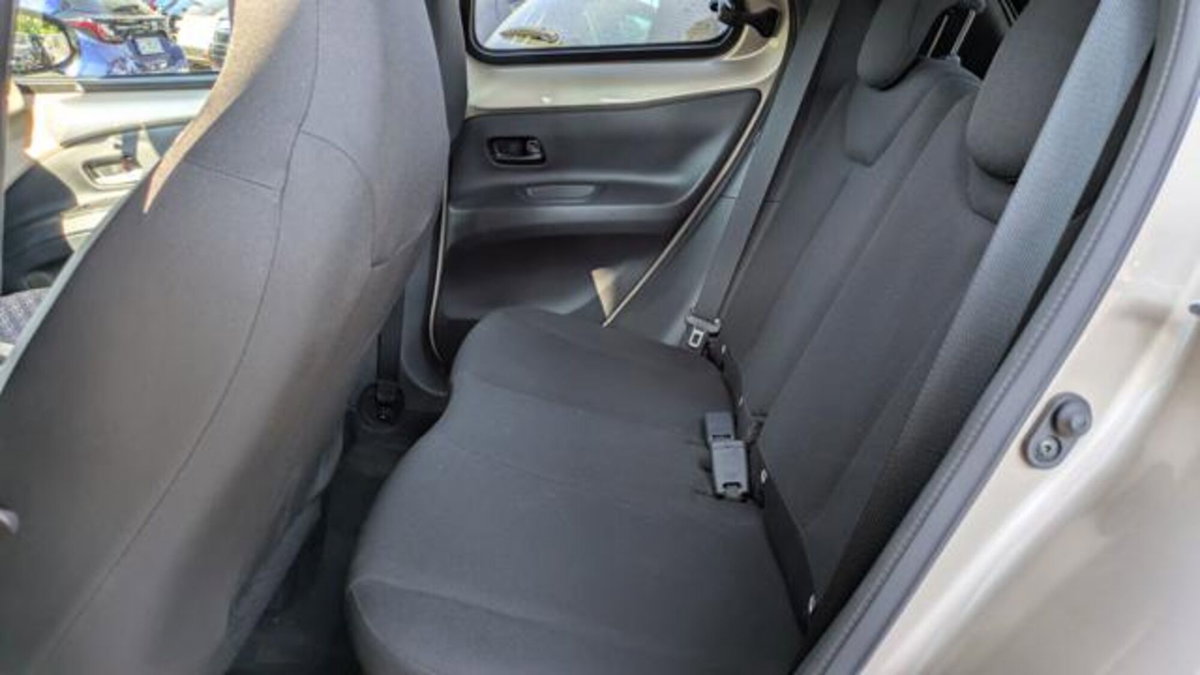 Toyota Aygo X 1.0 Lounge 72cv (11)