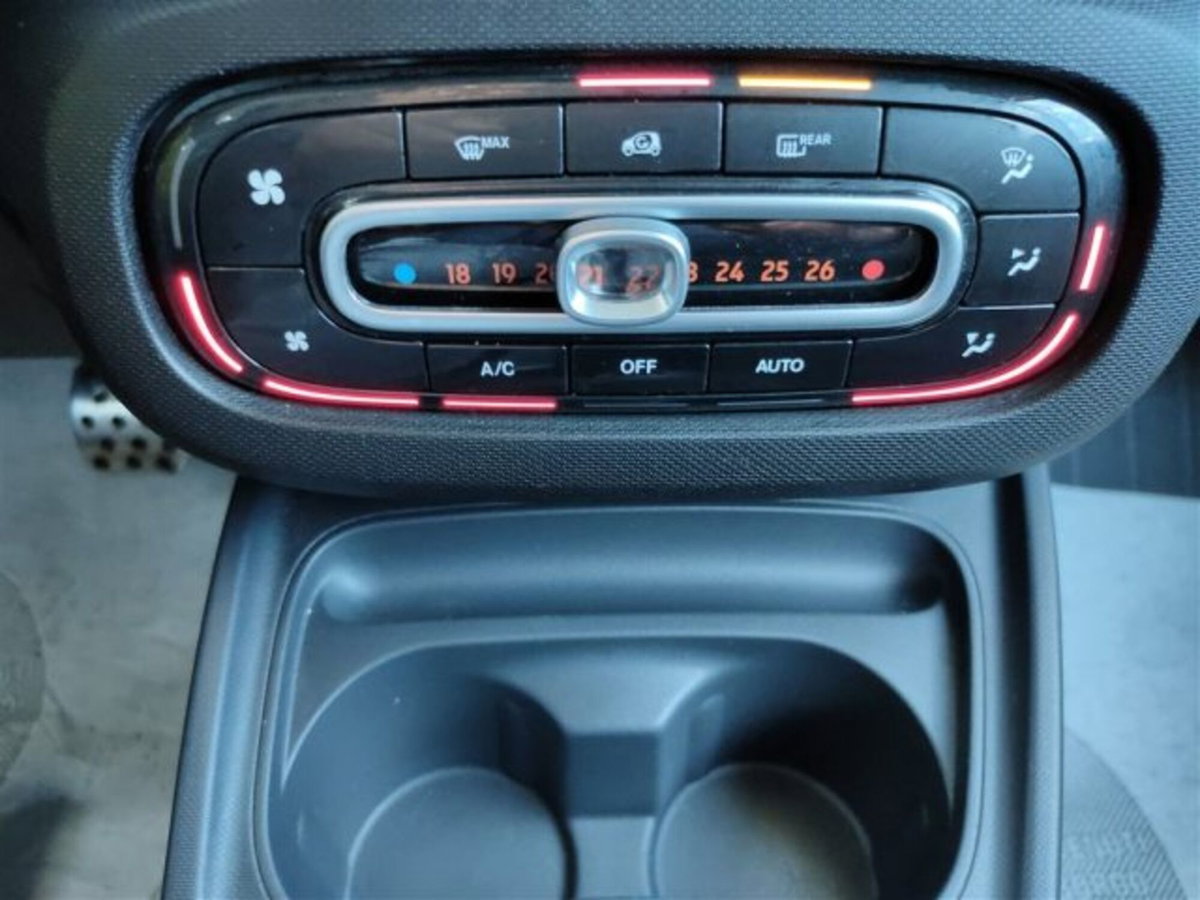 smart Fortwo 70 1.0 Superpassion (11)