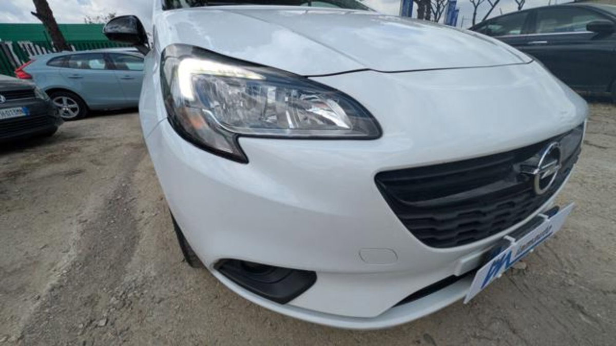 Opel Corsa 1.4 90CV GPL Tech 5 porte n-Joy (15)