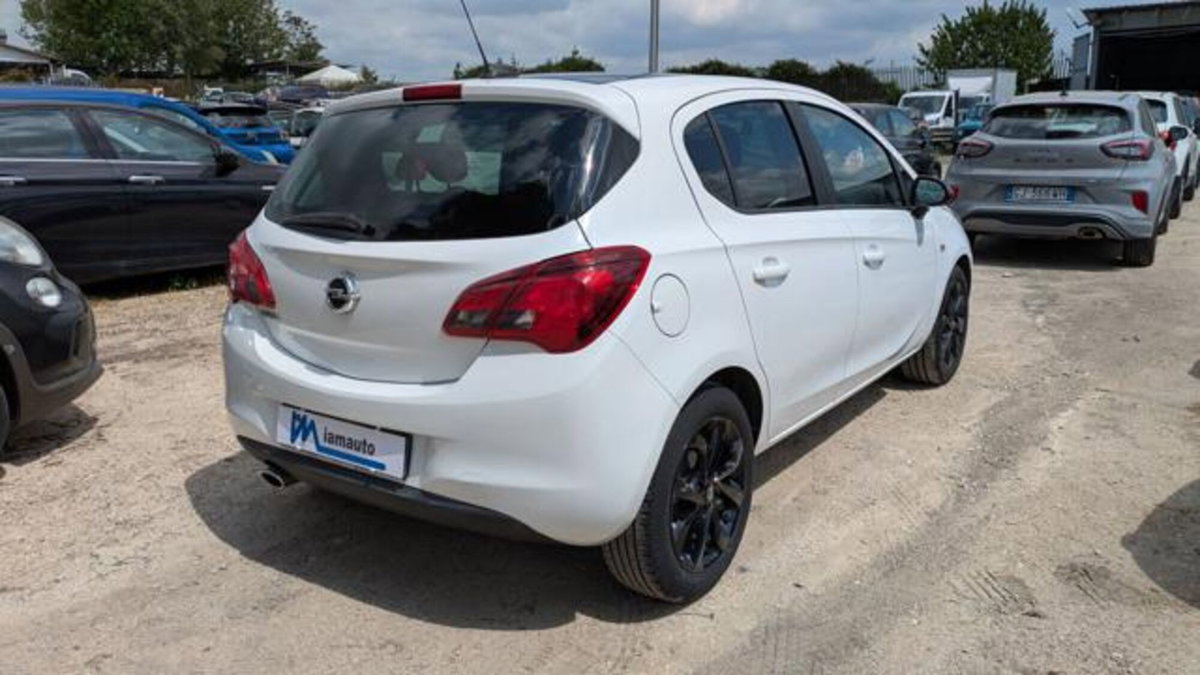 Opel Corsa 1.4 90CV GPL Tech 5 porte n-Joy (4)