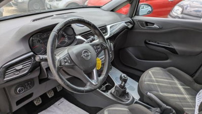 Opel Corsa 1.4 90CV GPL Tech 5 porte n-Joy (8)
