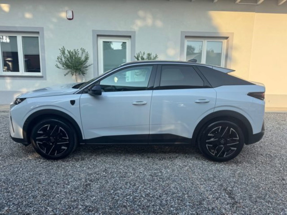 Peugeot 3008 1.2 hybrid GT Exclusive 145cv e-dcs6 (3)