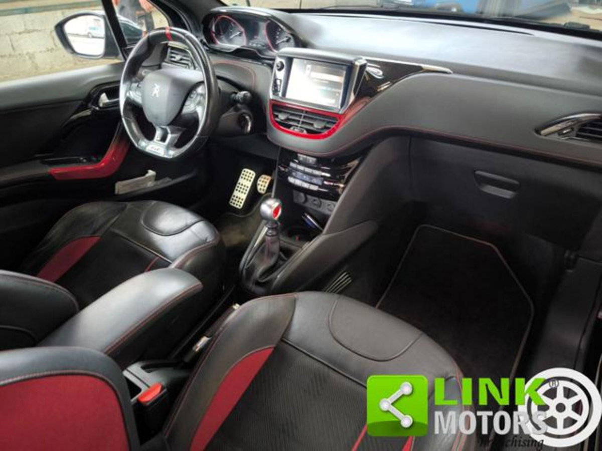 Peugeot 208 THP 200 CV 3 porte GTi (3)