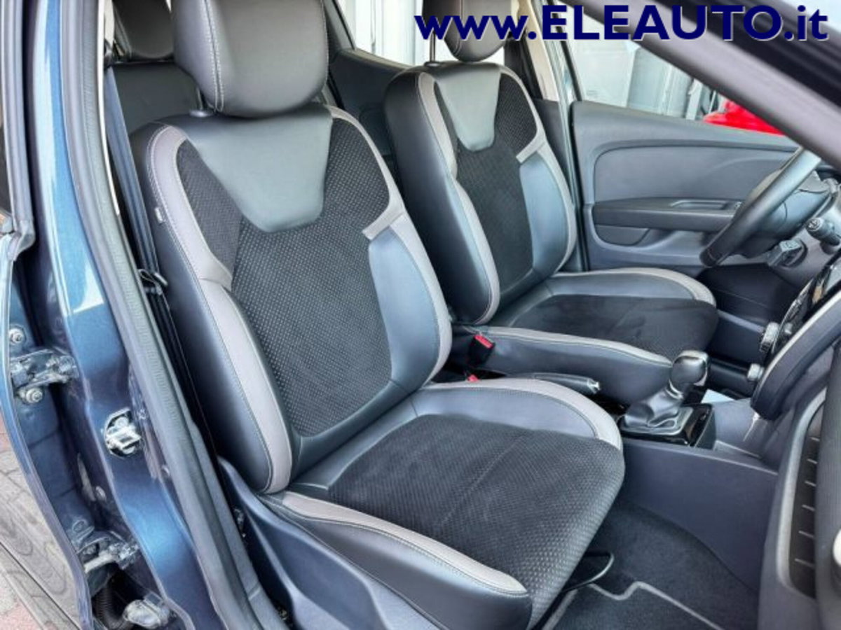 Renault Clio dCi 8V 90CV EDC Start&Stop 5 porte Energy Intens (14)