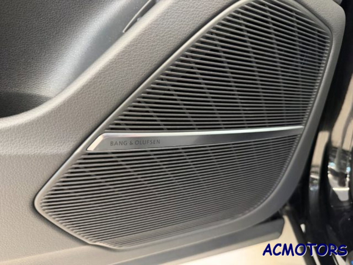 Audi Q8 3.0 tdi mhev S line edition quattro 286cv tiptronic (10)