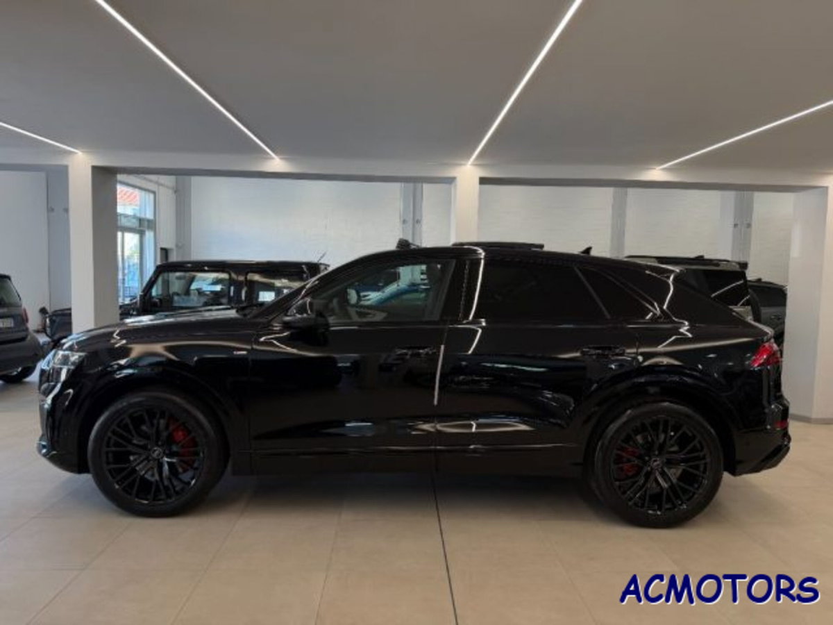 Audi Q8 3.0 tdi mhev S line edition quattro 286cv tiptronic (2)