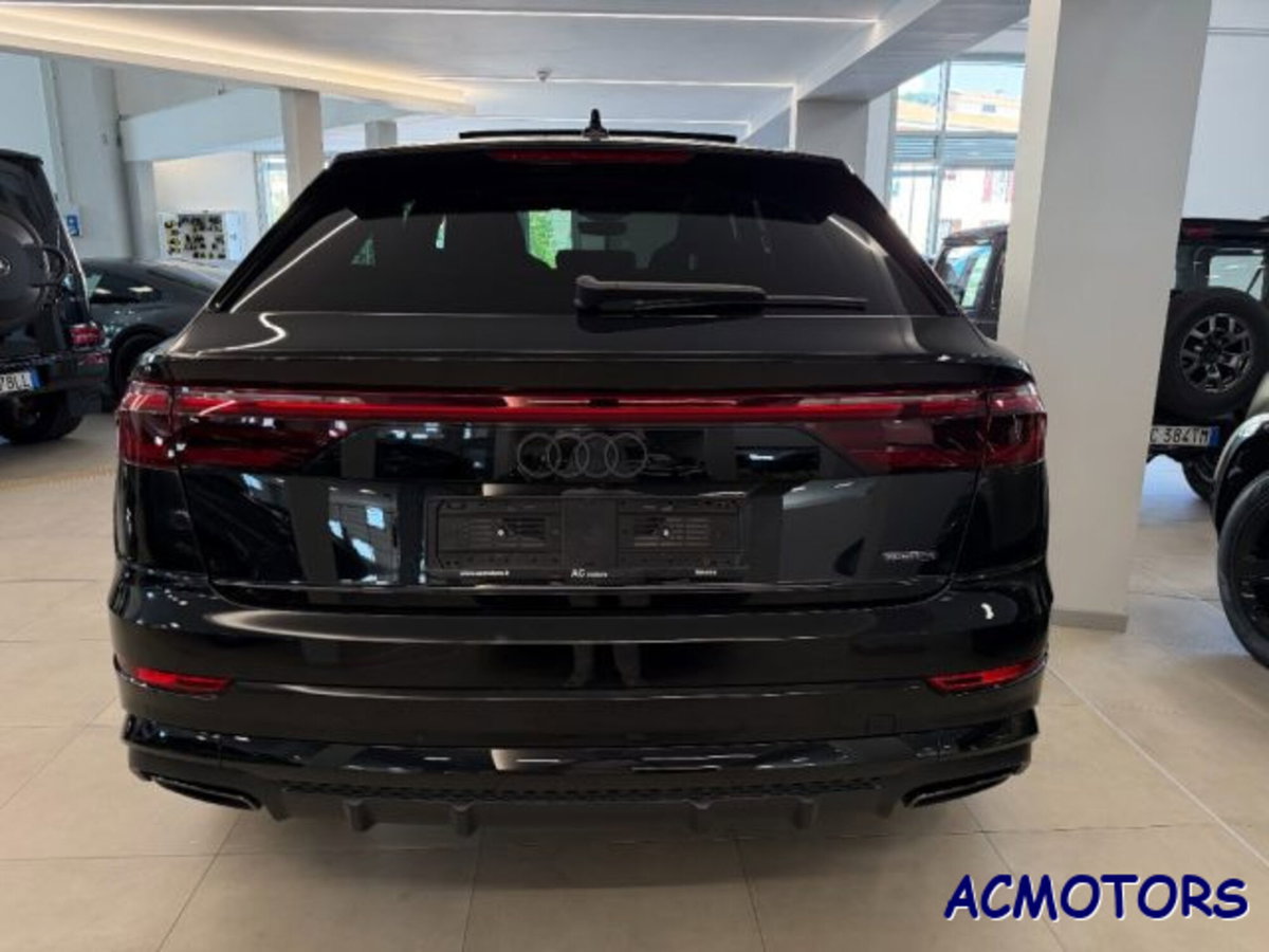 Audi Q8 3.0 tdi mhev S line edition quattro 286cv tiptronic (4)