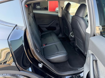 Tesla Model Y Performance Dual Motor awd (12)