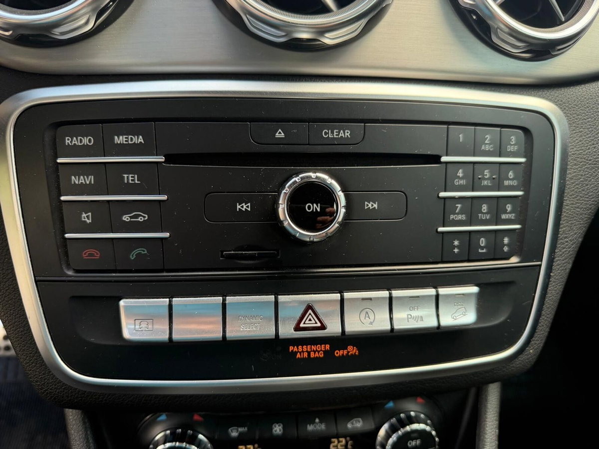 Mercedes-Benz GLA SUV 200 d Automatic 4Matic Premium (15)