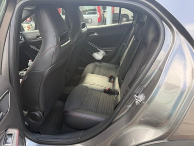 Mercedes-Benz GLA SUV 200 d Automatic 4Matic Premium (19)