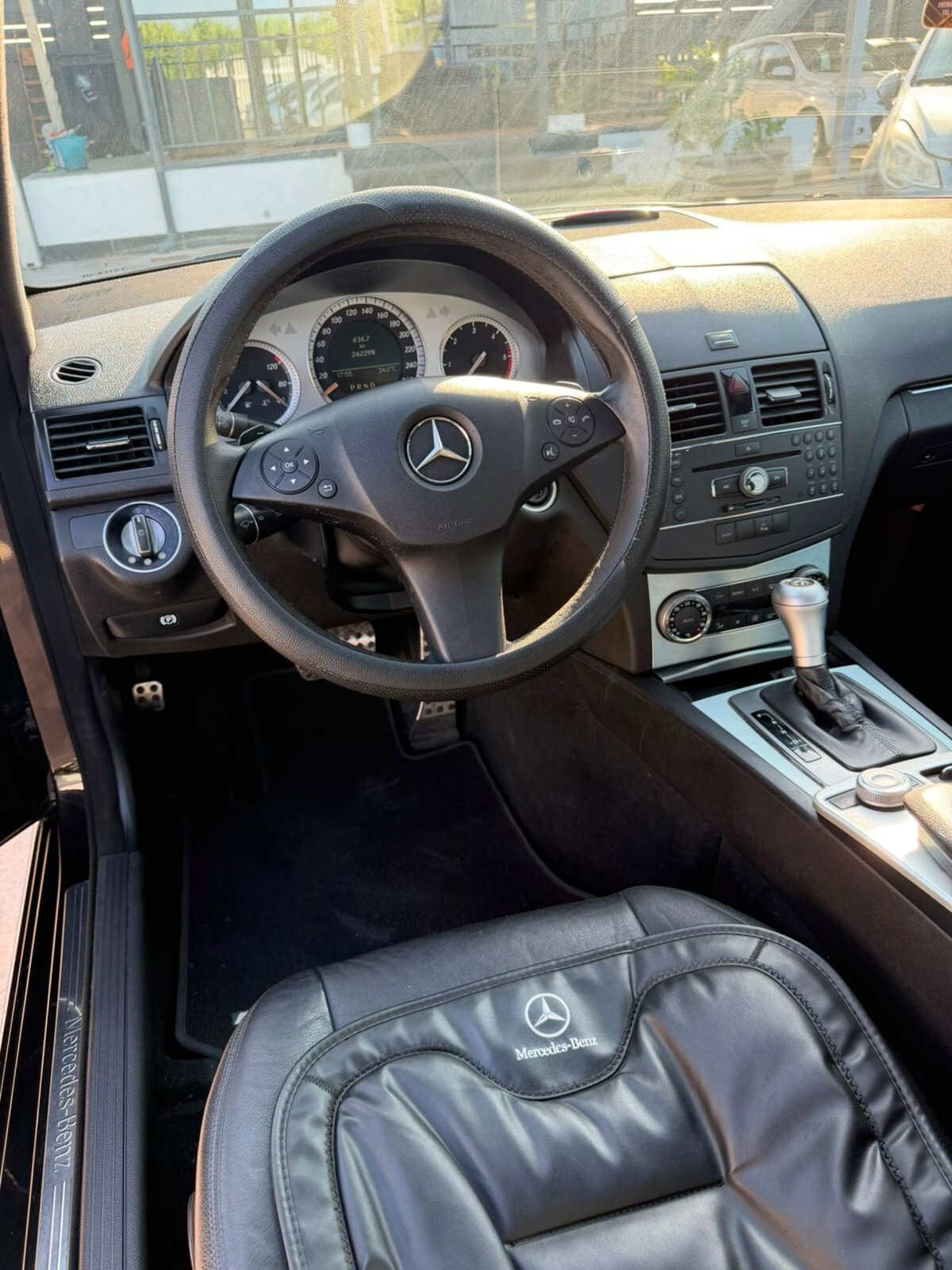 Mercedes-Benz Classe C Station Wagon 220 CDI BlueEFFICIENCY Avantgarde AMG (12)