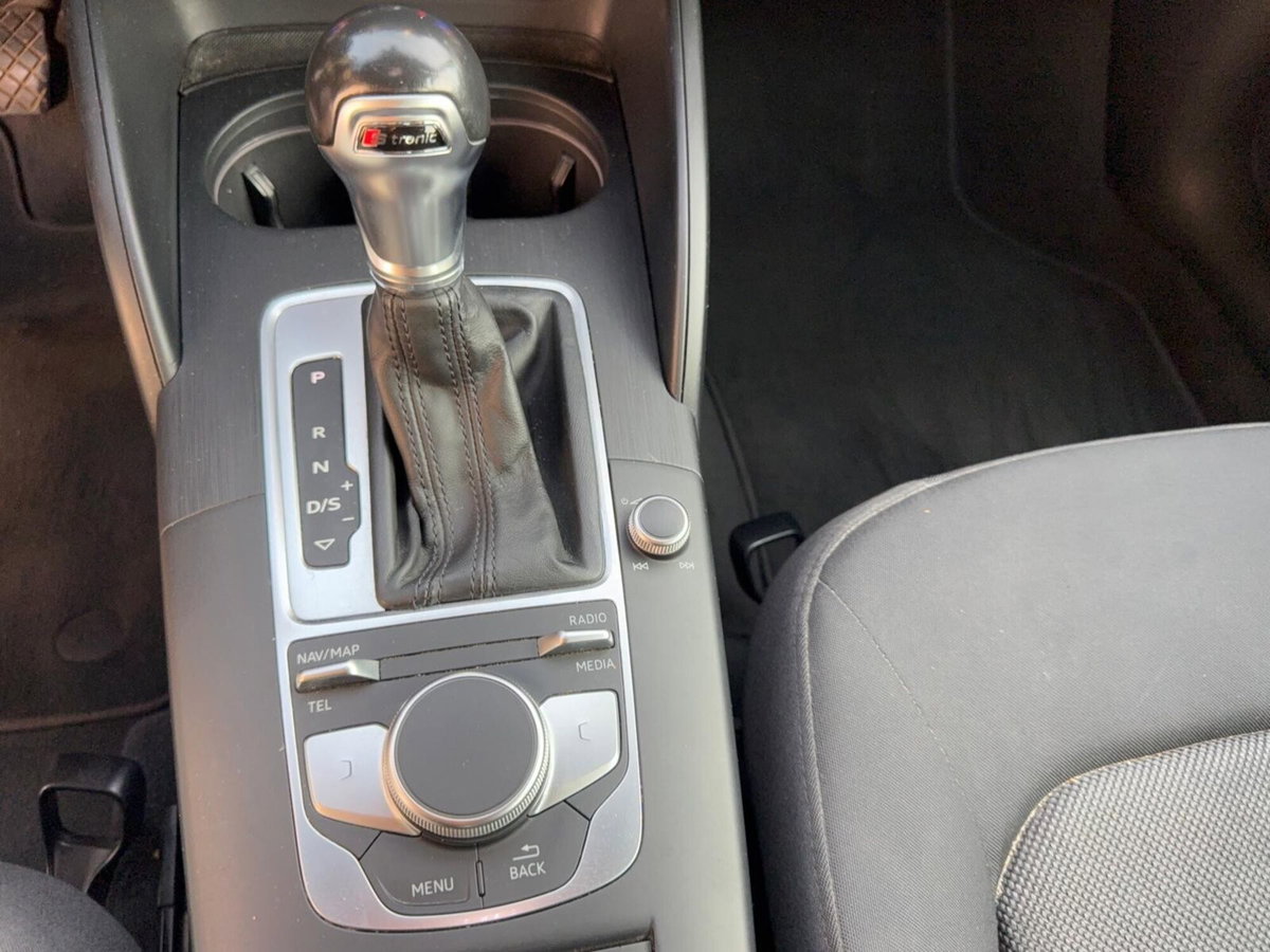 Audi A3 Sportback 1.6 TDI 116 CV S tronic Sport (15)