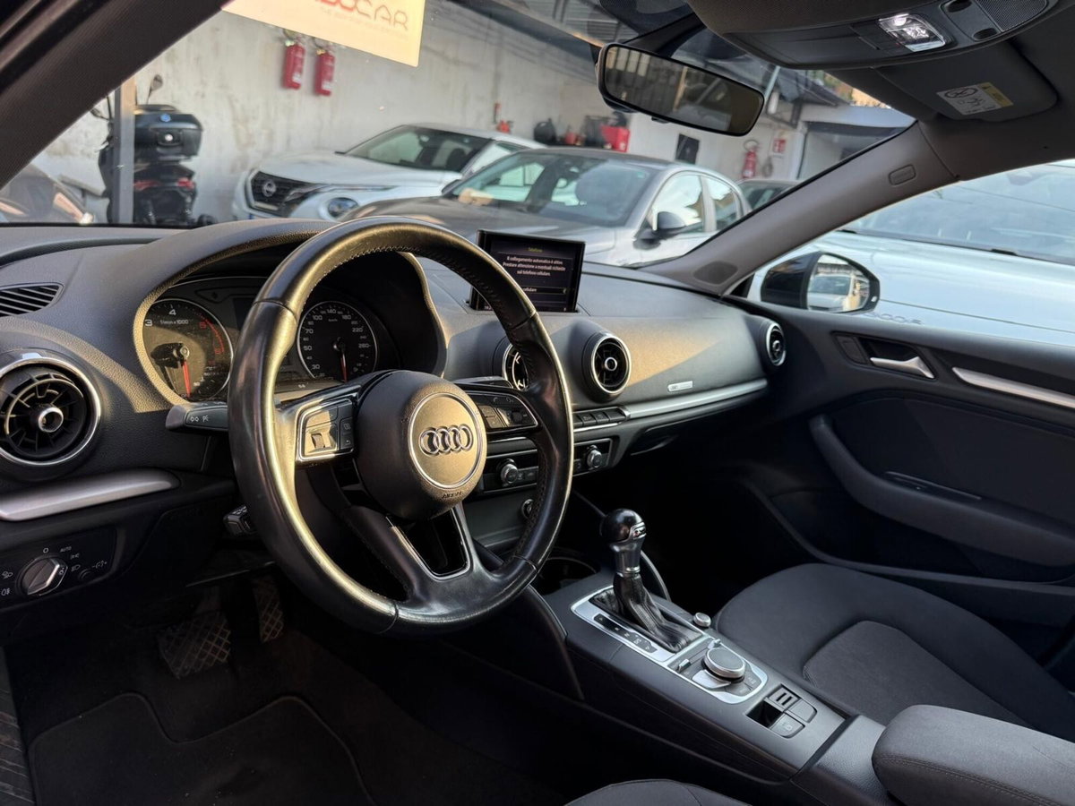Audi A3 Sportback 1.6 TDI 116 CV S tronic Sport (6)