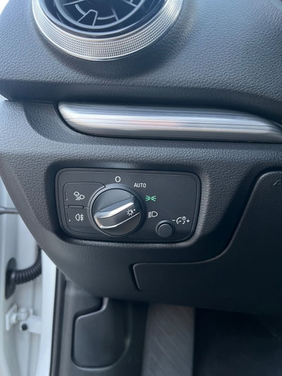 Audi A3 1.6 TDI 116 CV S tronic Design (17)