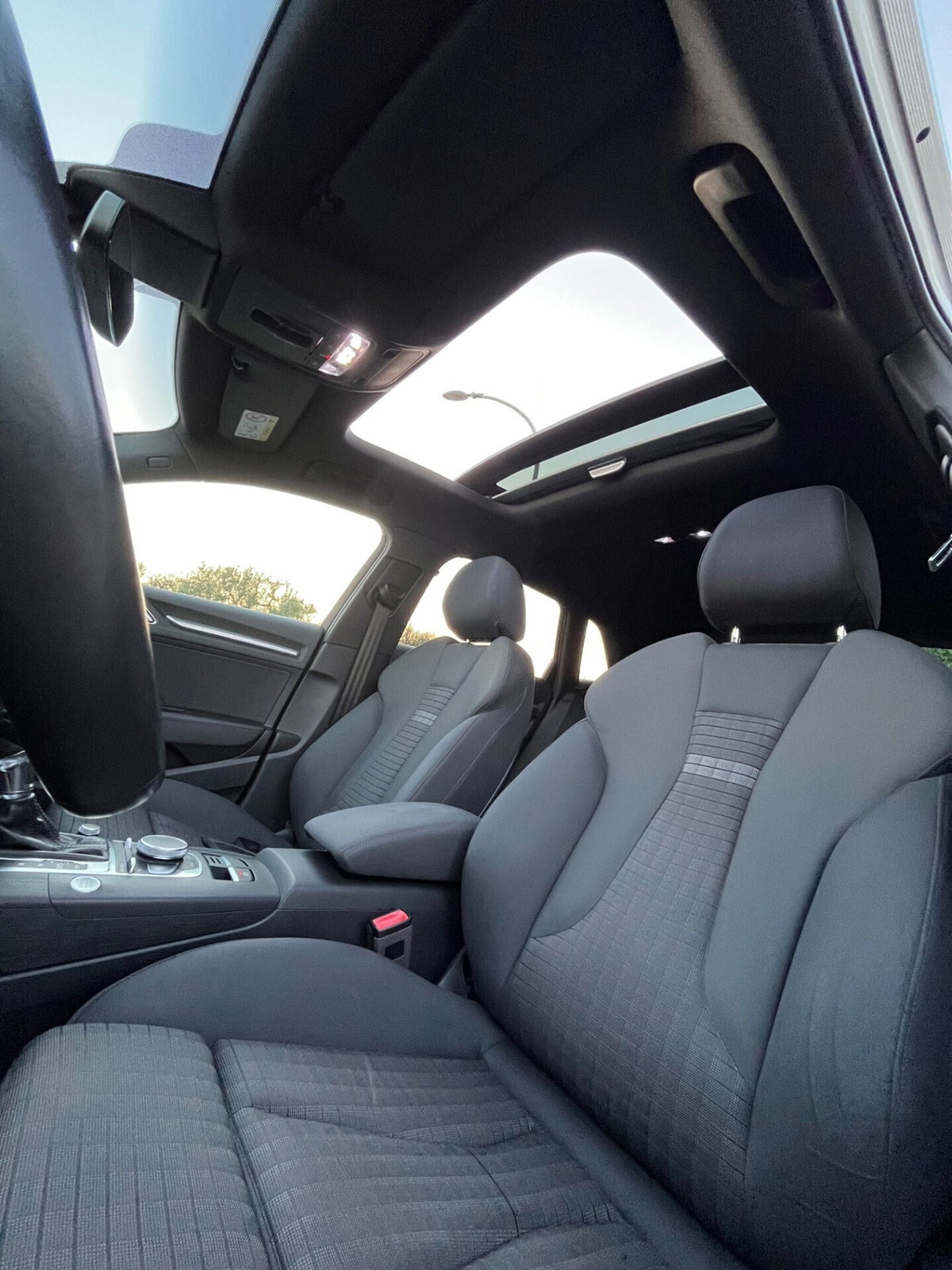 Audi A3 1.6 TDI 116 CV S tronic Design (20)
