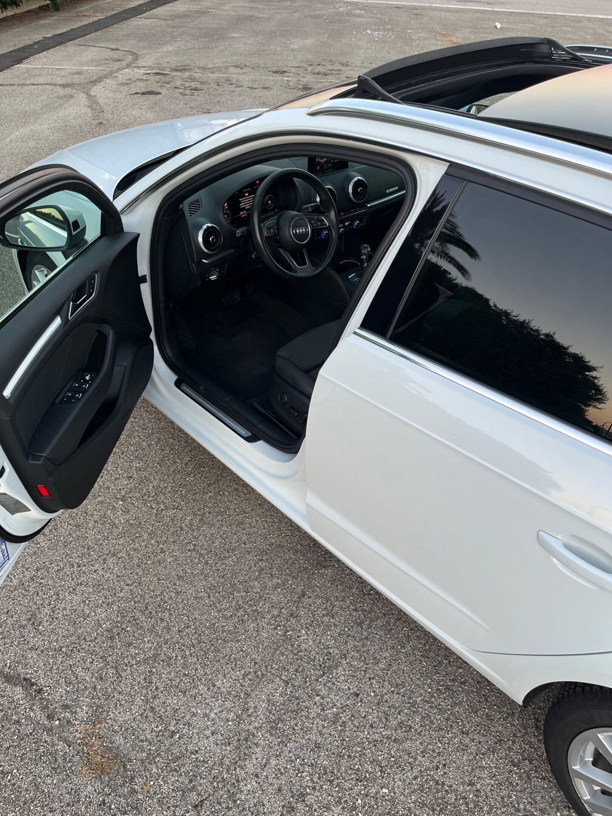 Audi A3 1.6 TDI 116 CV S tronic Design (8)