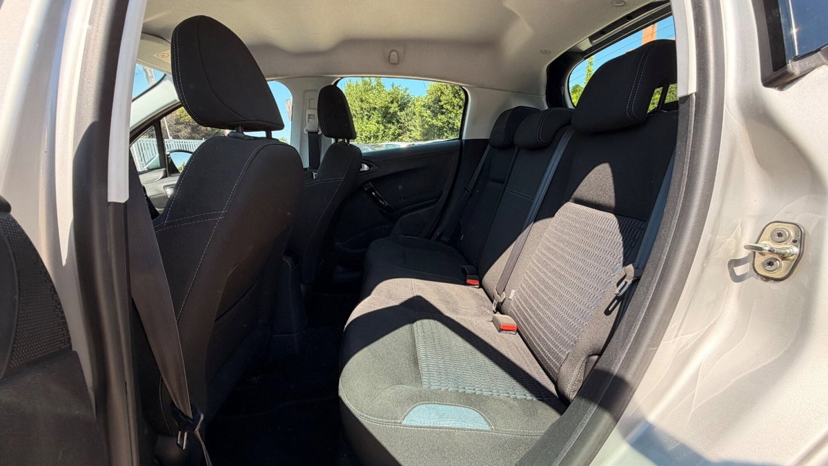 Peugeot 208 82 3 porte Active (13)