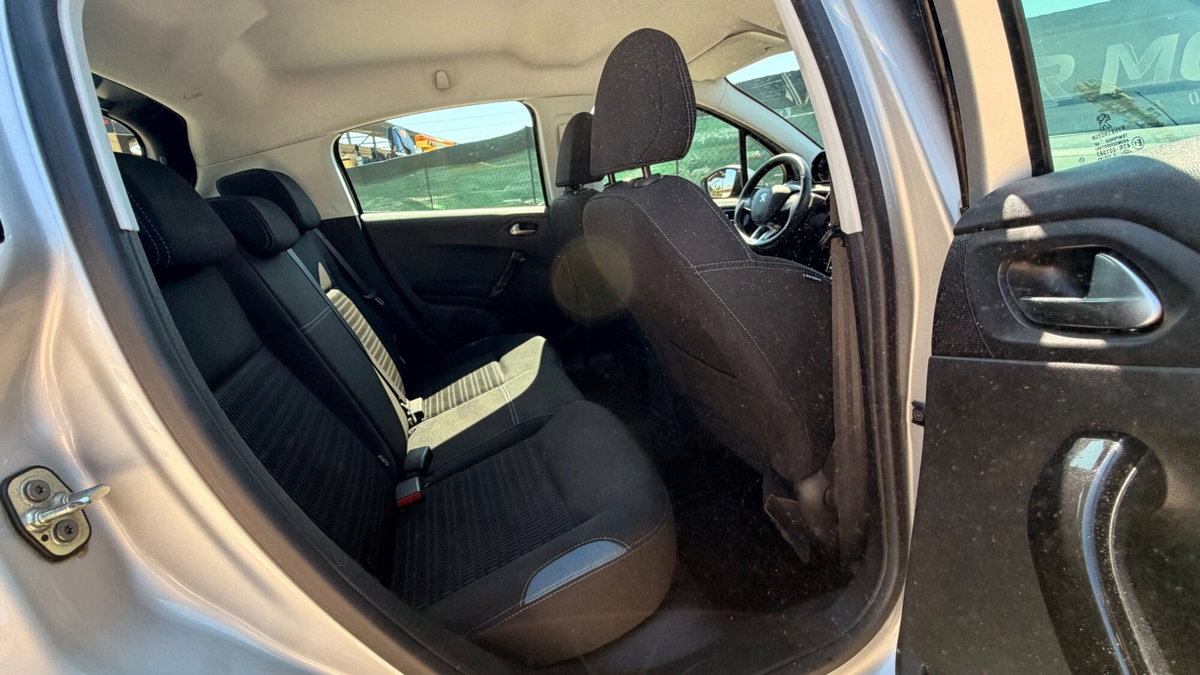 Peugeot 208 82 3 porte Active (15)