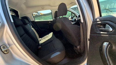 Peugeot 208 82 3 porte Active (15)