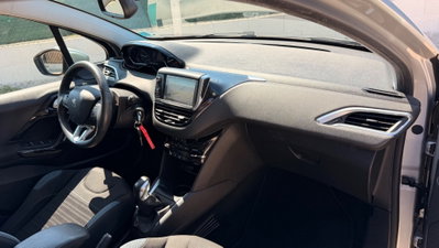 Peugeot 208 82 3 porte Active (16)