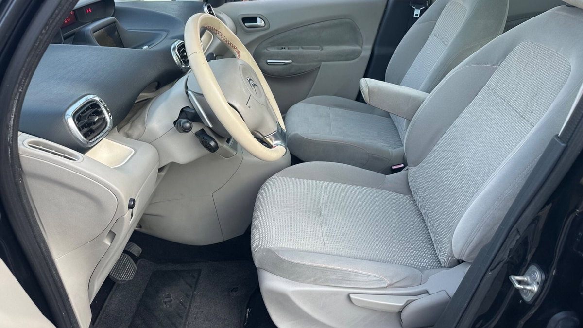 Citroen C3 Picasso 1.6 e-HDi 90 airdream CMP6 Exclusive (7)