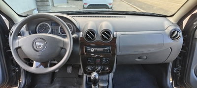Dacia Duster 1.6 110CV 4x2 GPL SL Delsey (11)