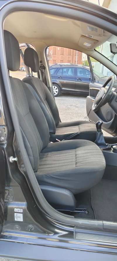 Dacia Duster 1.6 110CV 4x2 GPL SL Delsey (9)