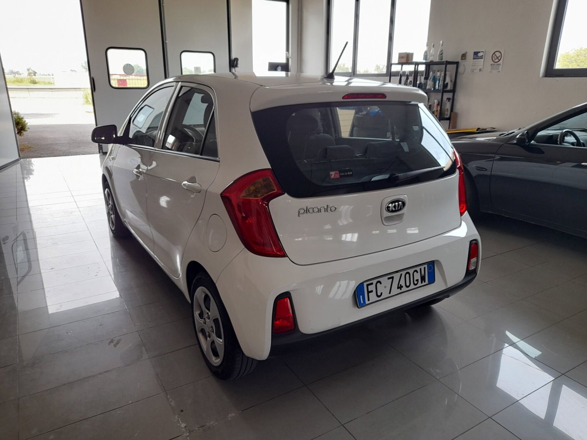Kia Picanto 1.0 12V 5 porte City (12)