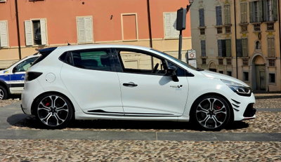 Renault Clio TCe 200CV EDC Start&Stop 5 porte Energy R.S. (11)