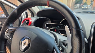 Renault Clio TCe 200CV EDC Start&Stop 5 porte Energy R.S. (13)