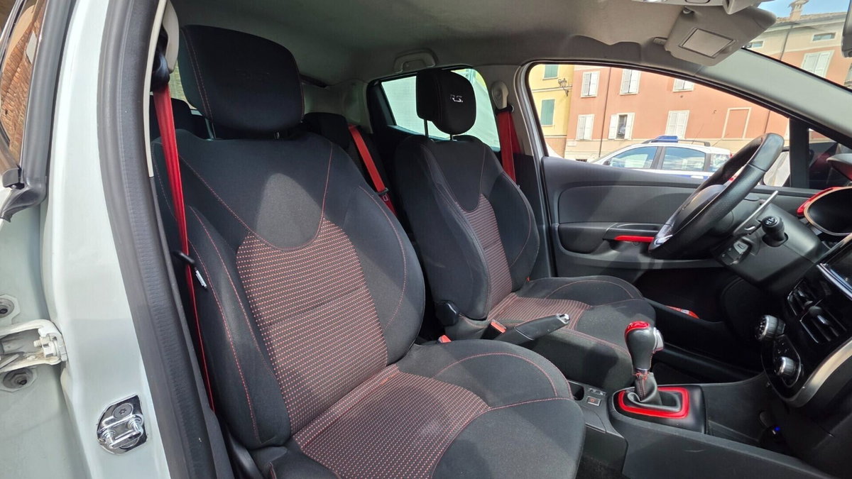 Renault Clio TCe 200CV EDC Start&Stop 5 porte Energy R.S. (5)