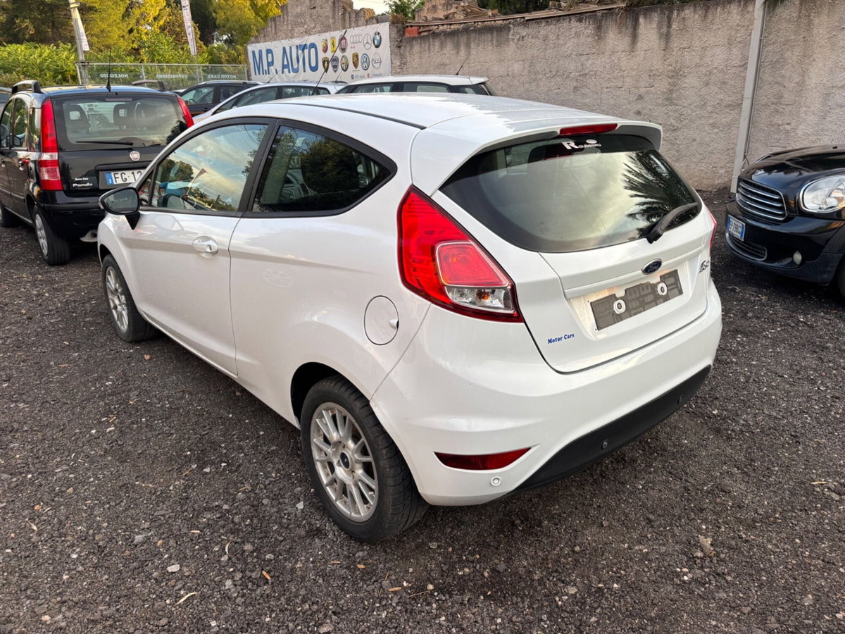 Ford Fiesta 1.5 TDCi 75CV 3 porte Titanium (5)