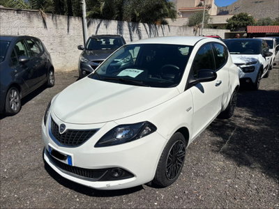 Lancia Ypsilon 1.0 FireFly 5 porte S&S Hybrid Alberta Ferretti (2)